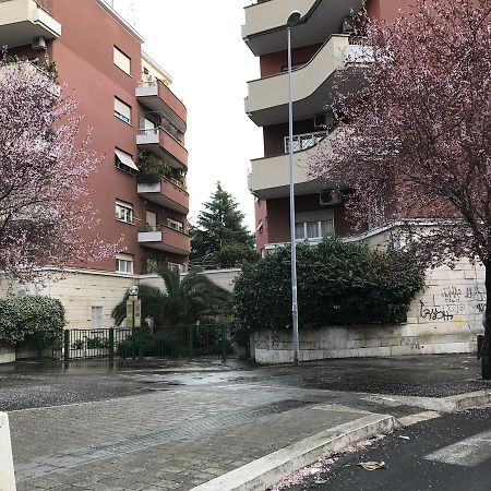 Vatican May'S House Rome Bagian luar foto