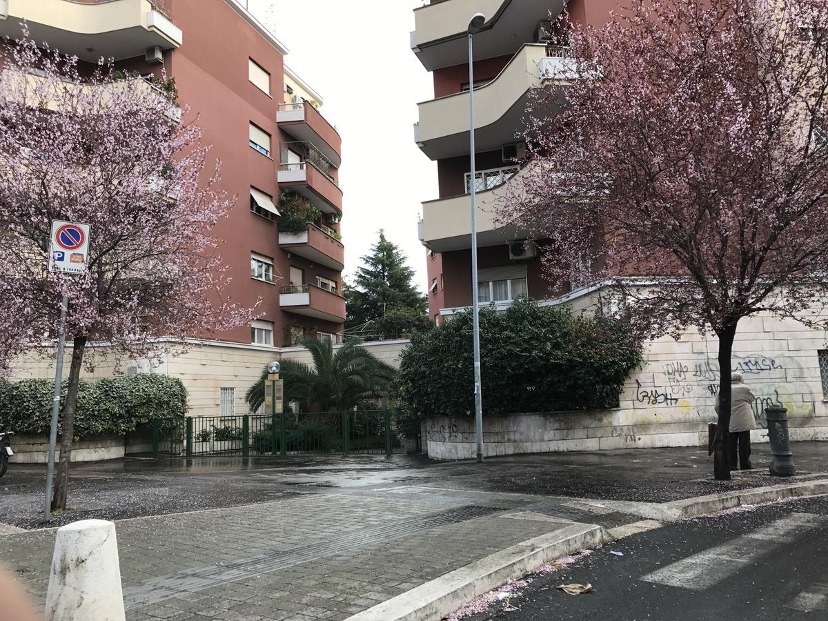 Vatican May'S House Rome Bagian luar foto